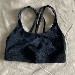 NWOT Lululemon Sports Bra